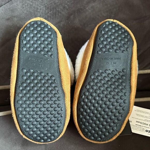 NFL kids New England Patriots moccasins size 3-4 M - Picture 4 of 9